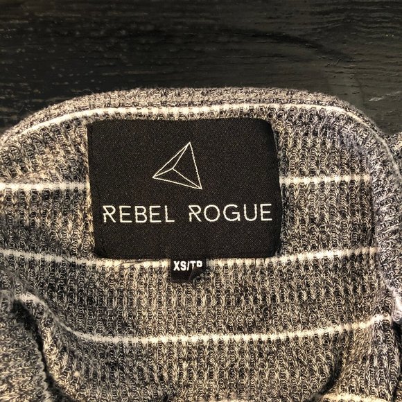 Cropped Tank Top - Picture 3 of 3